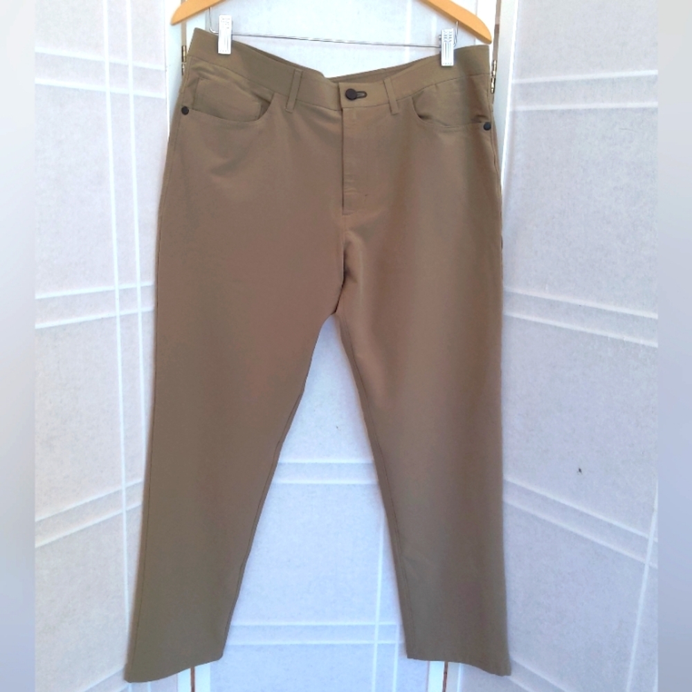 NWOT! Public Rec men's straight  pants 34/30